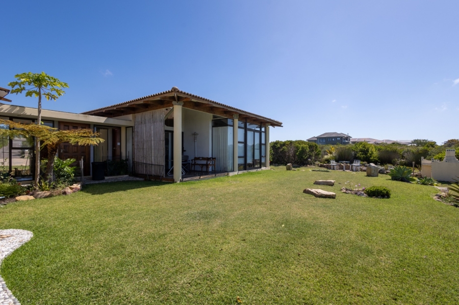 4 Bedroom Property for Sale in Whale Rock Western Cape